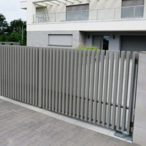 AL48-brama-pionowe-ogrodzenie-1024x683